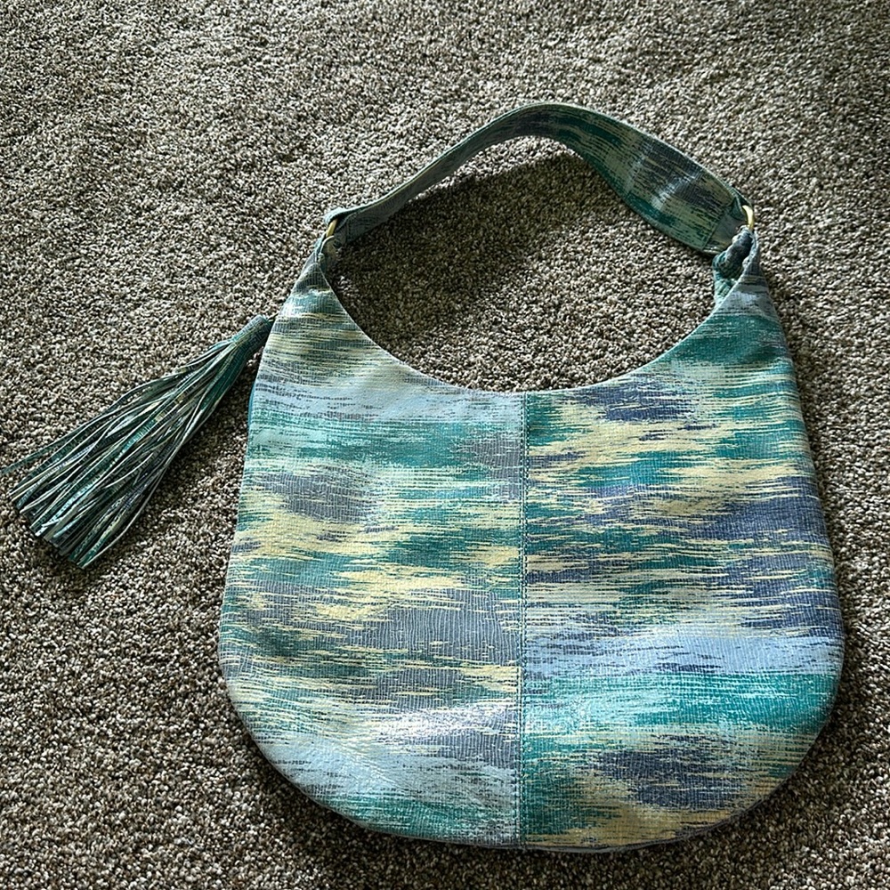 HOBO Gold and Teal Leather Purse Like New